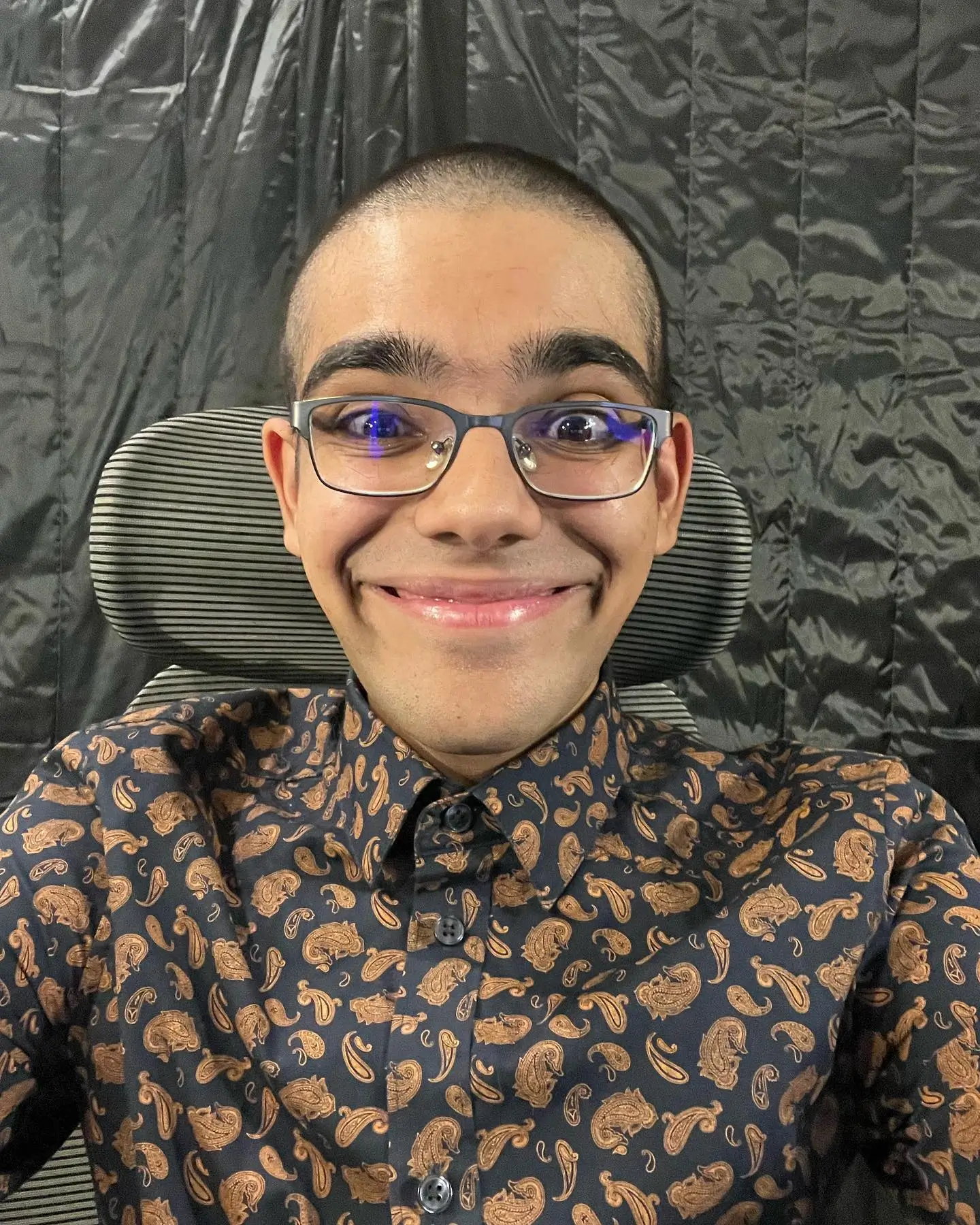 N3on Casino Streamer Portrait
